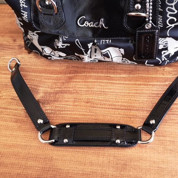 Ashley Convertible Horse and Carriage Bag - Picture 6 of 8